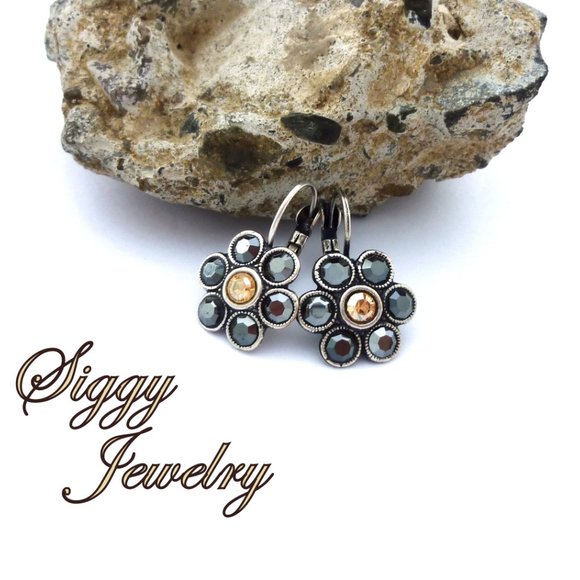 Swarovski Crystal Black and Champagne Earrings - Picture 5 of 7